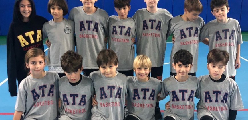 2010 Takımımız İstanbul Gelişim Liginde